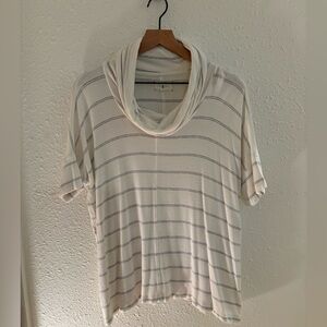 Comfy, cozy, short sleeve dove gray and white turtleneck.